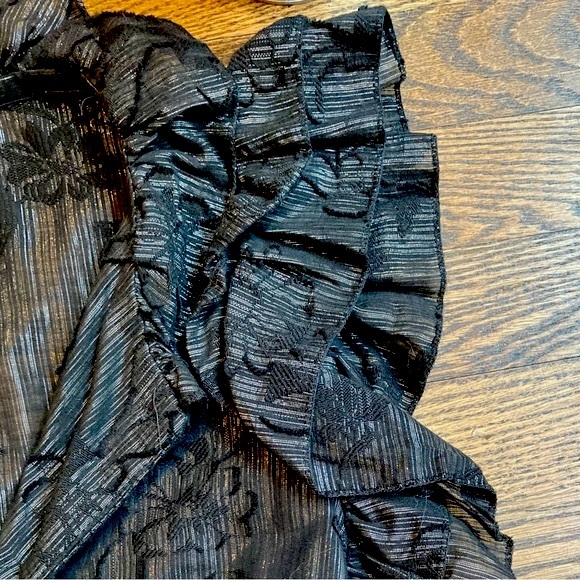 Vintage Eva Franco Sleeveless Ruffled Button-Up Black Blouse. Size: 8 - Picture 8 of 11